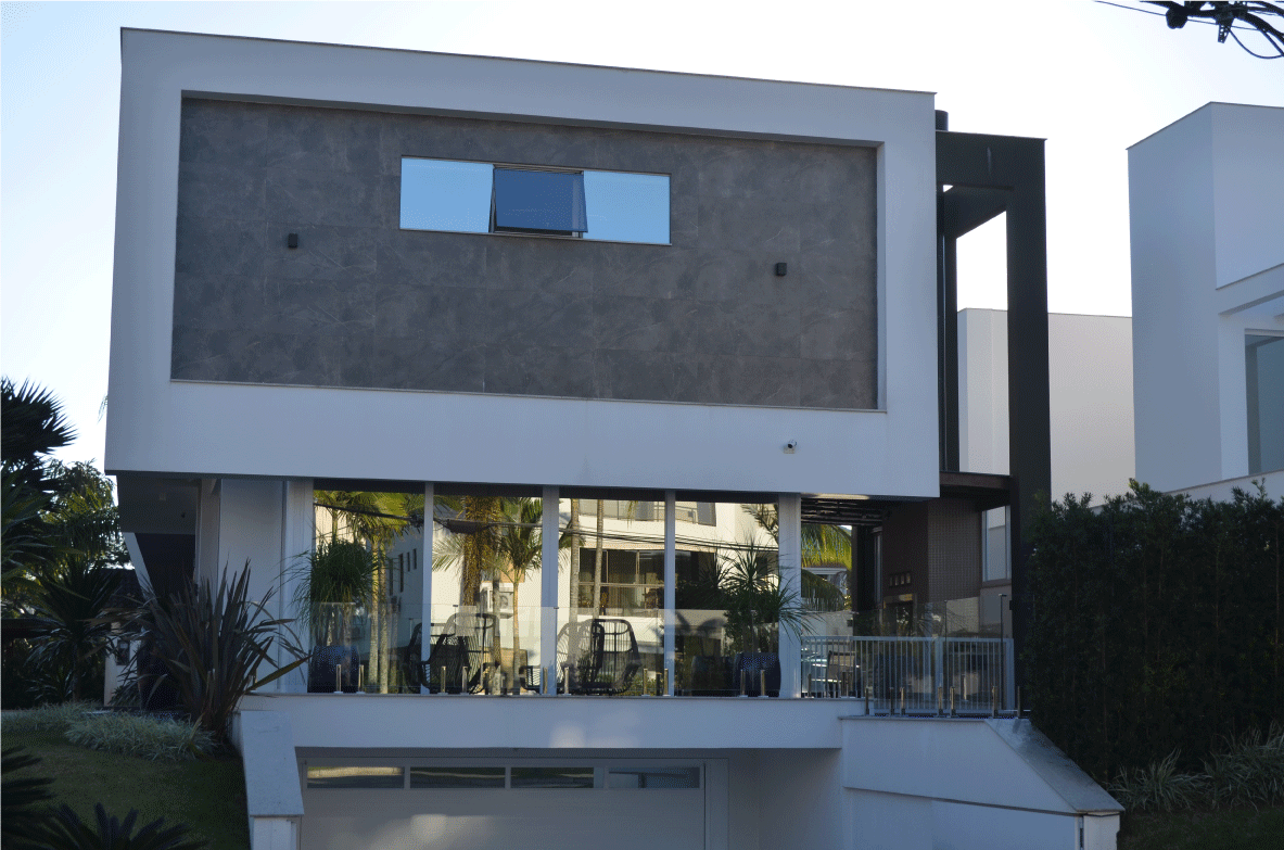 Casa Moderna com Esquadrias em PVC